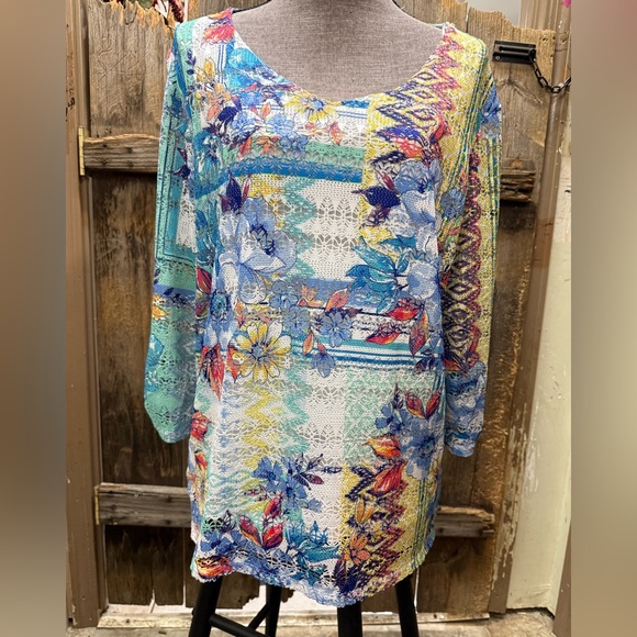 Onque Casuals Multicolor Floral Blouse - Picture 1 of 3